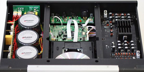 Innenleben des Advance Acoustic MAA 402