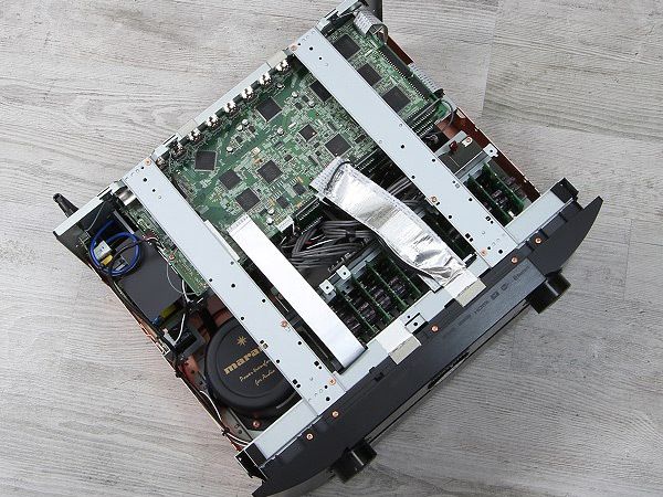 Yamaha AV8802A Innenleben