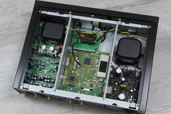 Pioneer N 70A Inneraum