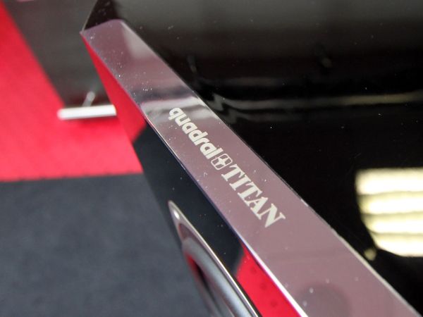 Aurum Titan 9 Schriftzug