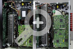 Inneleben der beiden Pioneer Receiver - VSX529 links und VSX924 rechts