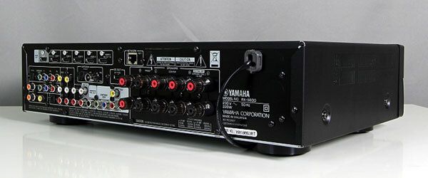 Rückseite des Yamaha RX-S600