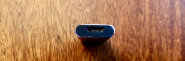 Ultrasone Naos Micro-USB-Schnittstelle